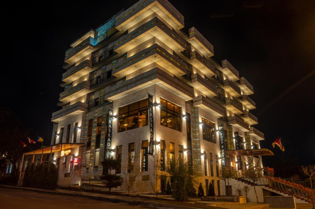 Готельно-Ресторанний Комплекс Каскад Carcóvia Exterior foto